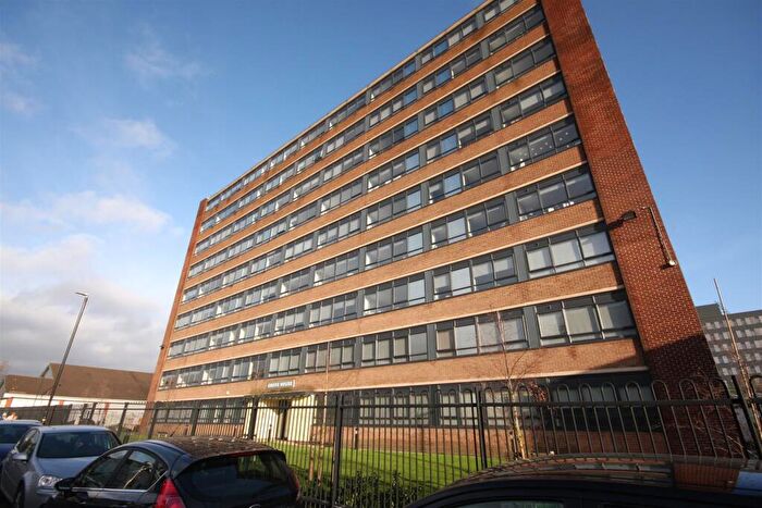1 Bedroom Apartment To Rent In Apt Grove House, M16