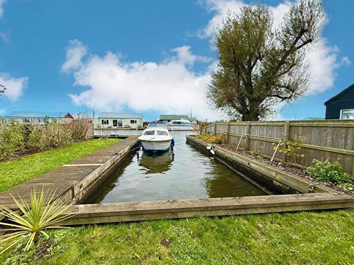 Property For Sale In North West Riverbank, Potter Heigham, NR29