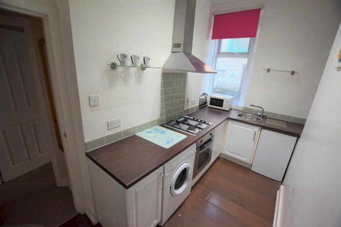1 Bedroom Flat To Rent In Raeburn Place, City Centre, Aberdeen, AB25