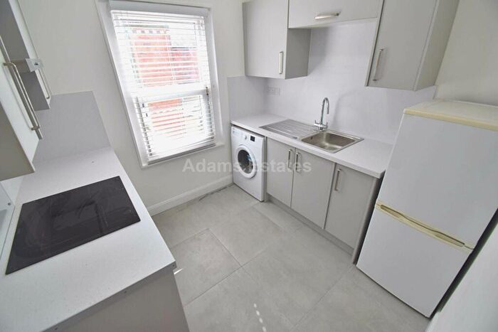 1 Bedroom Flat To Rent In Valentia Road, Reading, RG30