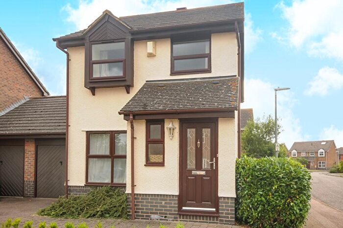 3 Bedroom Detached House To Rent In The Beeches, CB4