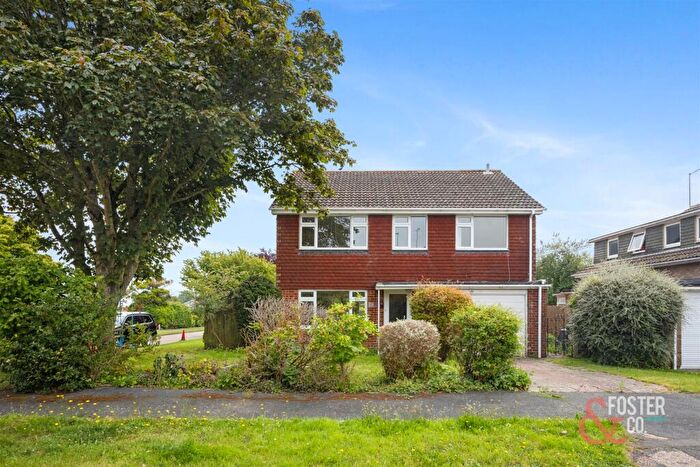 4 Bedroom Detached House For Sale In Furners Mead, Henfield, BN5