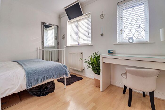 4 Bedroom Detached House For Sale In Tile Kiln Lane, Hemel Hempstead, Hertfordshire, HP3