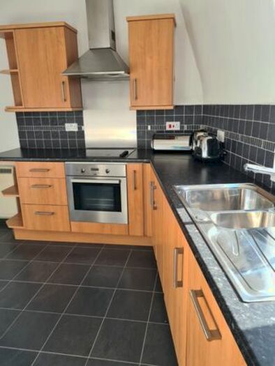 2 Bedroom Flat To Rent In George Street, Aberdeen AB25