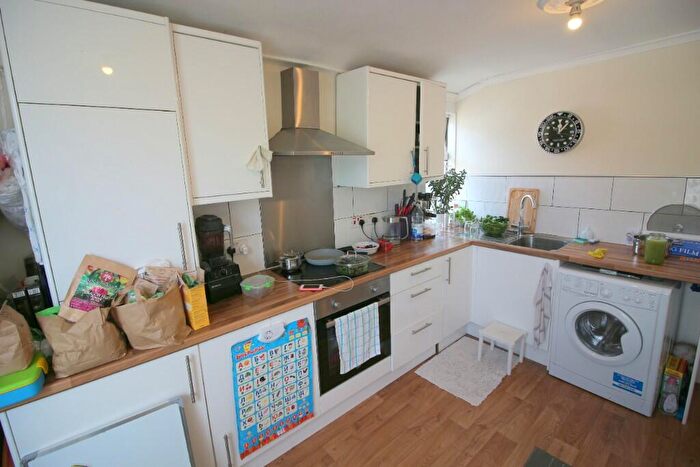 1 Bedroom Flat To Rent In Maud Road, London, E10