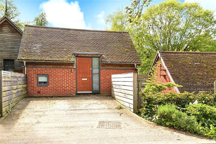 1 Bedroom End Of Terrace House To Rent In Wharf Mews, Winchester, SO23