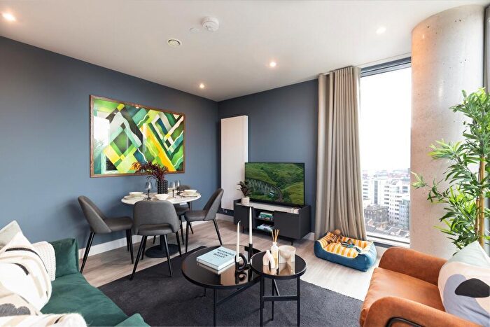 2 Bedroom Apartment To Rent In Holland Street, Glasgow, G2