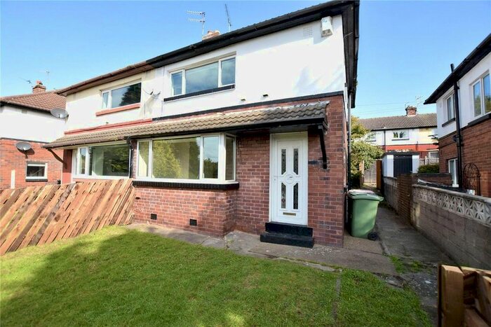 3 Bedroom Property To Rent In Kirkstall Road, Leeds, LS4