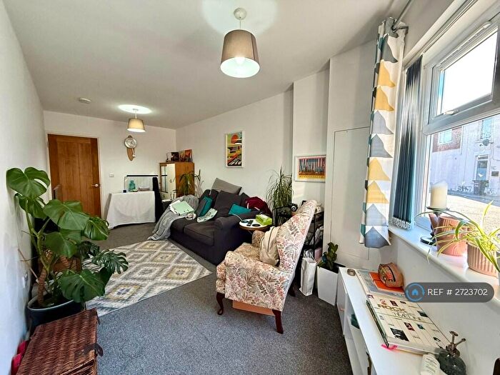 2 Bedroom Flat To Rent In Guildford Road, Portsmouth, PO1