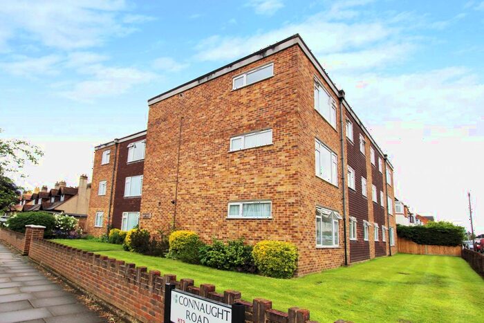 2 Bedroom Flat To Rent In Connaught Road, New Malden, KT3