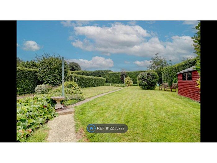 3 Bedroom Bungalow To Rent In Fernie Fields, High Wycombe, HP12