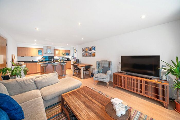 2 Bedroom Flat To Rent In Hightrees, Queensmere Road, London, SW19