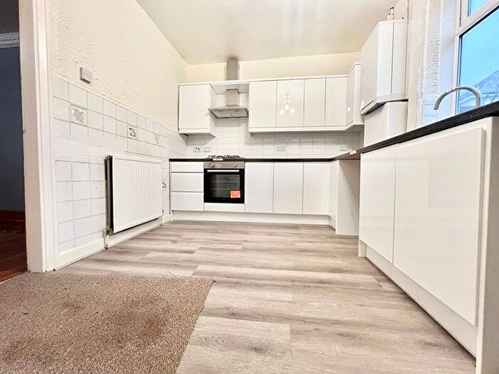 3 Bedroom Terraced House To Rent In Lowhouse Road, Sheffield, S5