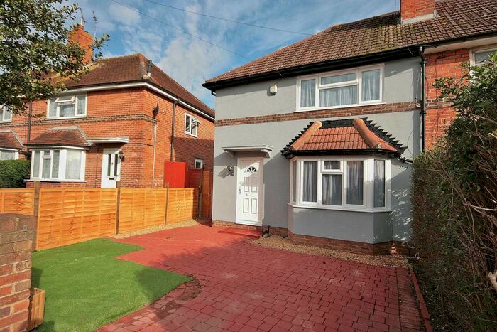 3 Bedroom Semi-Detached House To Rent In Dawlish Road, Reading RG2