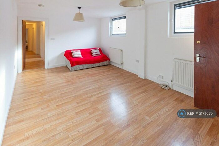 2 Bedroom Maisonette To Rent In Market Parade, South Norwood, SE25