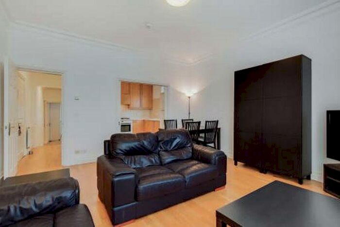 2 Bedroom Flat To Rent In Warwick Road, London, W5