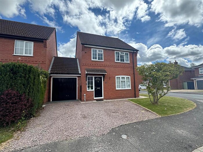 3 Bedroom Link Detached House For Sale In Thorne Way, Kirton, PE20