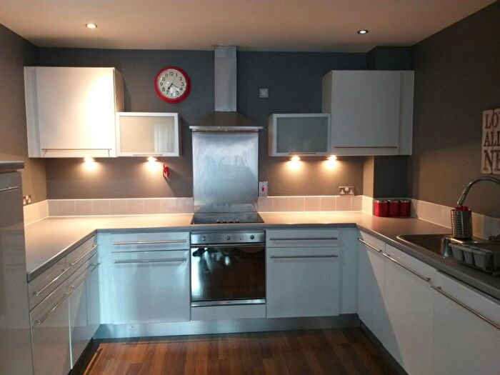 2 Bedroom Flat To Rent In City Road East, Manchester, M15