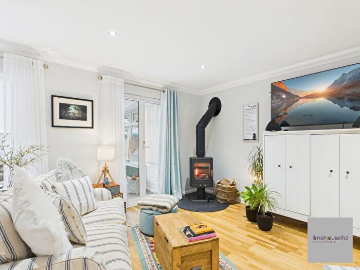 3 Bedroom End Of Terrace House For Sale In Crosslaw Gardens, Lanark, ML11