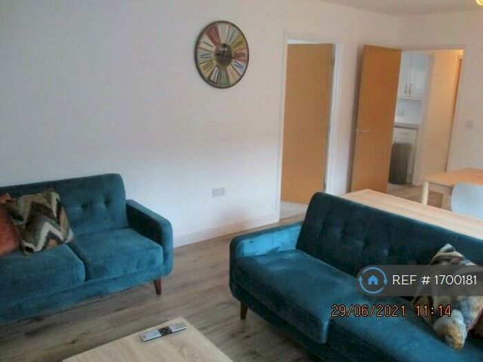 3 Bedroom Flat To Rent In Bingley Court, Canterbury, CT1