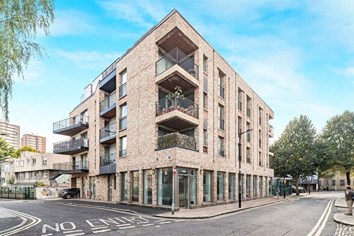 3 Bedroom Flat To Rent In Porlock Street, Borough, SE1