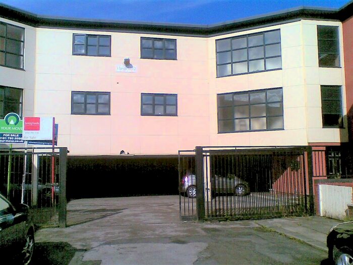 2 Bedroom Flat To Rent In Francis Avenue, Eccles, Manchester, M30