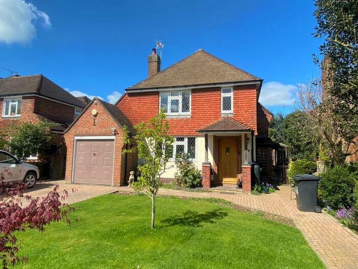 3 Bedroom Detached House To Rent In Park Street Lane, Park Street, St Albans, Hertfordshire, AL2