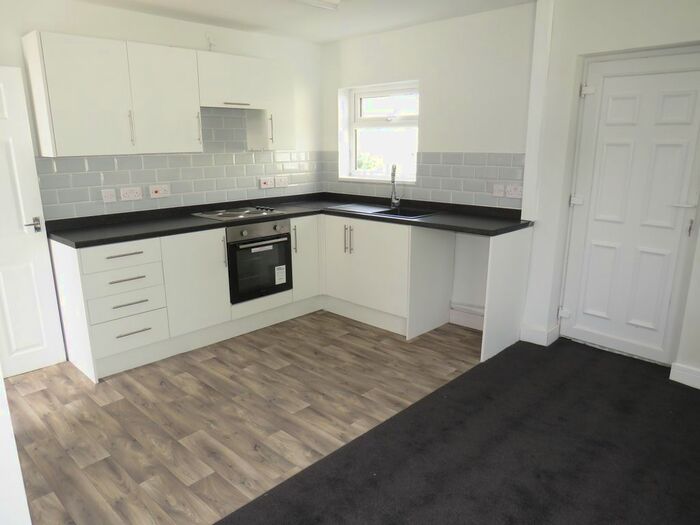 3 Bedroom Property To Rent In Thomas Road, Stainforth, Doncaster, DN7