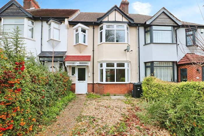 3 Bedroom Terraced House To Rent In Tomswood Hill, Ilford, IG6