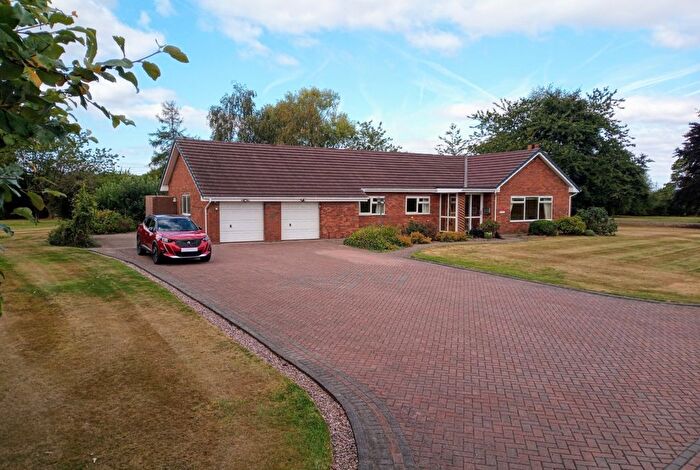 4 Bedroom Bungalow For Sale In Barkers Hollow Road, Northwich, WA4