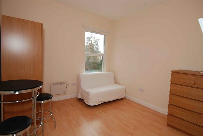 Studio To Rent In Brownhill Road, Catford, London, SE6