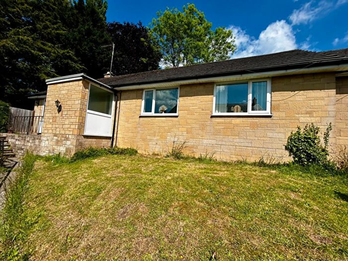 3 Bedroom Bungalow To Rent In East Street, Crewkerne, TA18