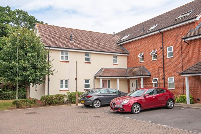 2 Bedroom Flat To Rent In The Mallards, Totton, Southampton, SO40