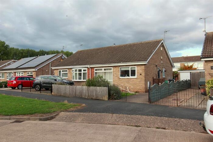 2 Bedroom Semi-Detached Bungalow To Rent In Thorndale, Hull, HU7