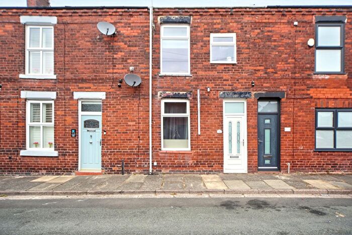 3 Bedroom Terraced House For Sale In Duke Street, Goose Green, WN3
