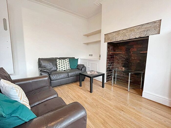 3 Bedroom Terraced House To Rent In Woodside Avenue, Burley, Leeds, LS4