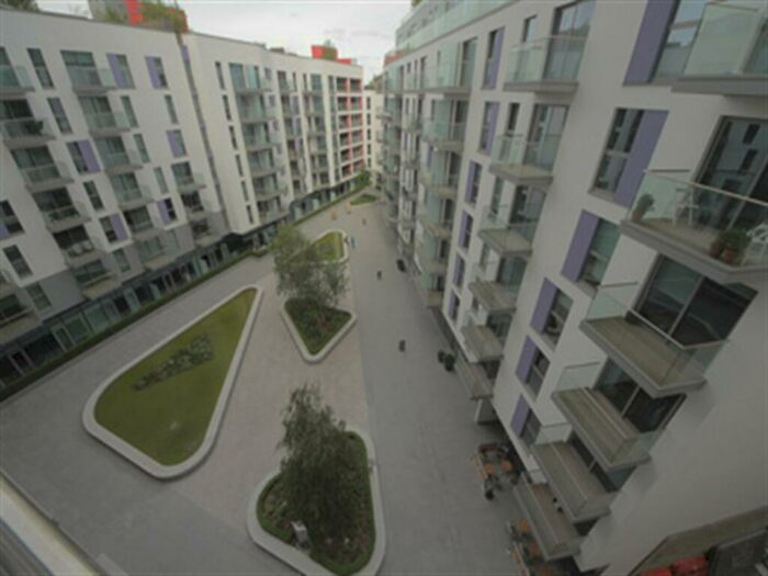 2 Bedroom Apartment To Rent In Saffron Central Square, Croydon, CR0
