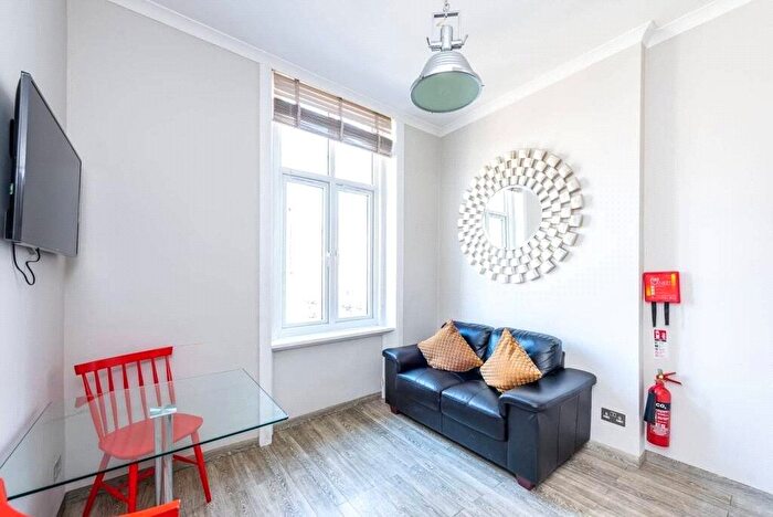 1 Bedroom Flat To Rent In Warwick Road, London, SW5