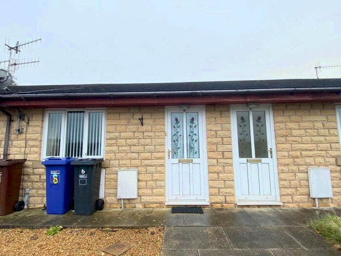 1 Bedroom Bungalow To Rent In Peerart Court, Colne, BB8