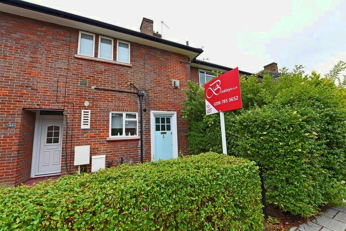 2 Bedroom Maisonette To Rent In Huntingfield Road, London, SW15