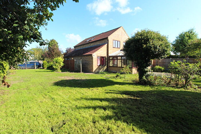 5 Bedroom Detached House To Rent In Church Road, West Row, IP28