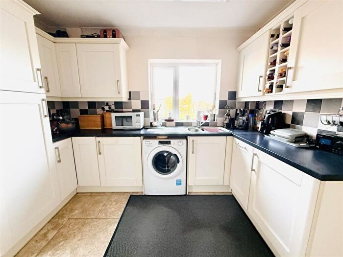 2 Bedroom Semi-Detached Bungalow For Sale In Clover Place, Thringstone, Coalville, LE67