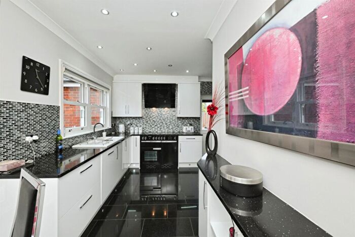 4 Bedroom Detached House For Sale In Major Haddock Close, Royston, SG8