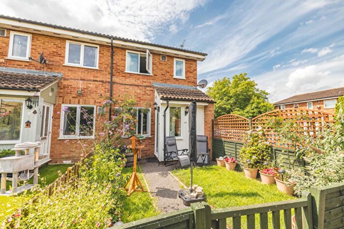 1 Bedroom House To Rent In Penn Road, , Datchet, SL3
