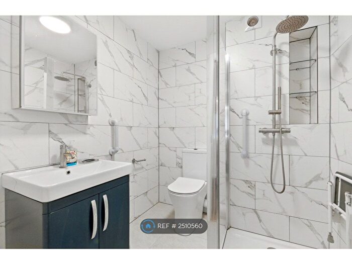 3 Bedroom Flat To Rent In Laburnum Lodge, London, N3