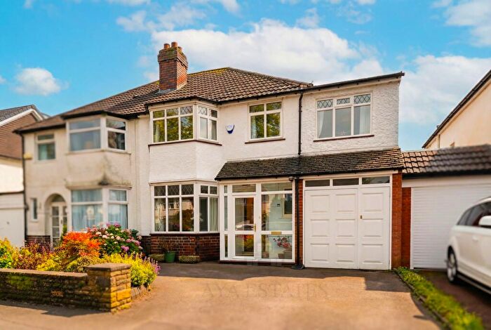 4 Bedroom Property To Rent In Cropthorne Road, Shirley, Solihull, B90