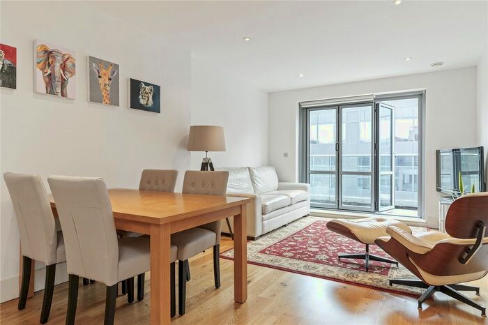 2 Bedroom Flat To Rent In City View Apartments, A Saffron Hill, London, EC1N