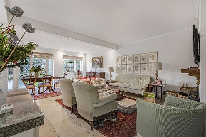 3 Bedroom Detached House For Sale In Clearway, Addington, ME19