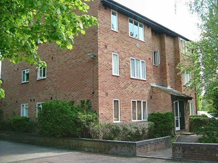 1 Bedroom Flat For Sale In Friars Avenue, Putney Vale, SW15