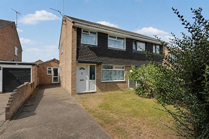 3 Bedroom Semi-Detached House For Sale In Calderdale Drive, Long Eaton, NG10